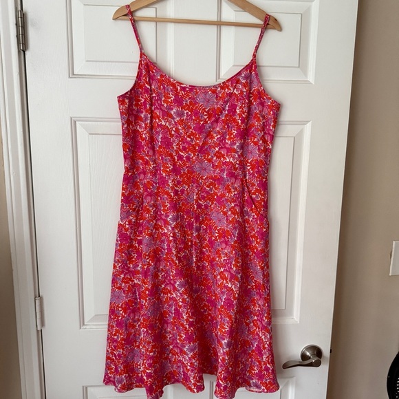 Tuckernuck Pink Floral Dress L - Picture 2 of 10